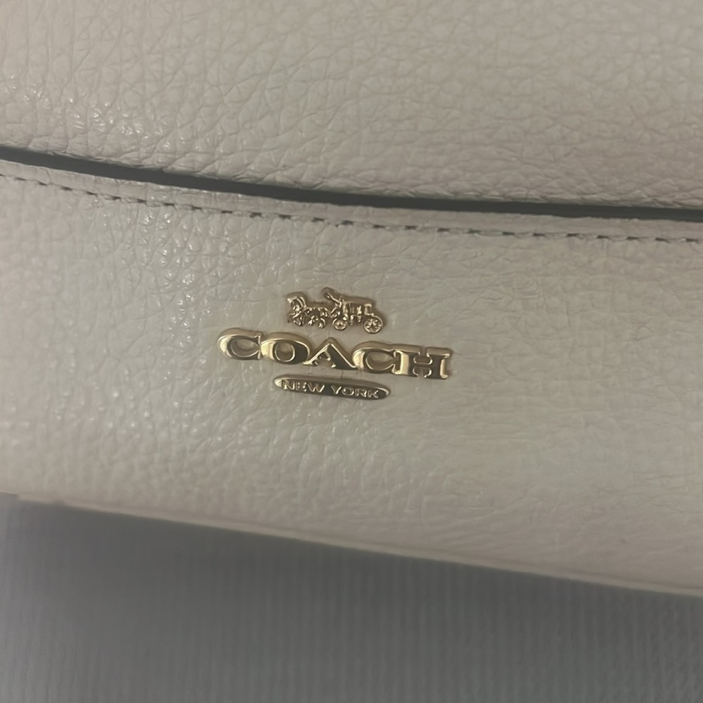 Coach crossbody - Picture 5 of 9